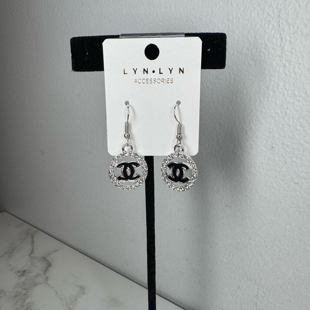 Earrings - Picture 2 of 5